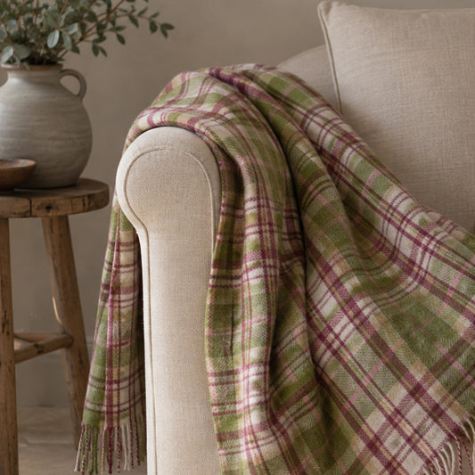 Wool Knee Throw Check Cottage Pink