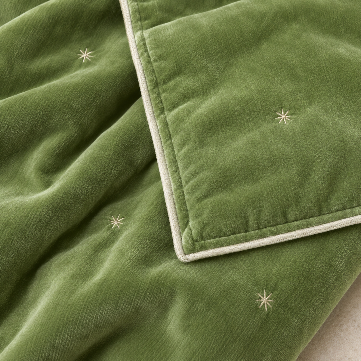 Grass Green Cotton Velvet Star Throw